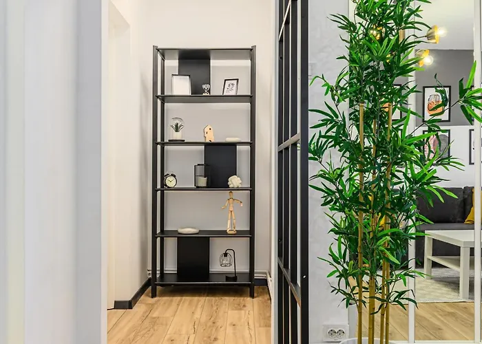 Travelers Hideout - Central Apartment